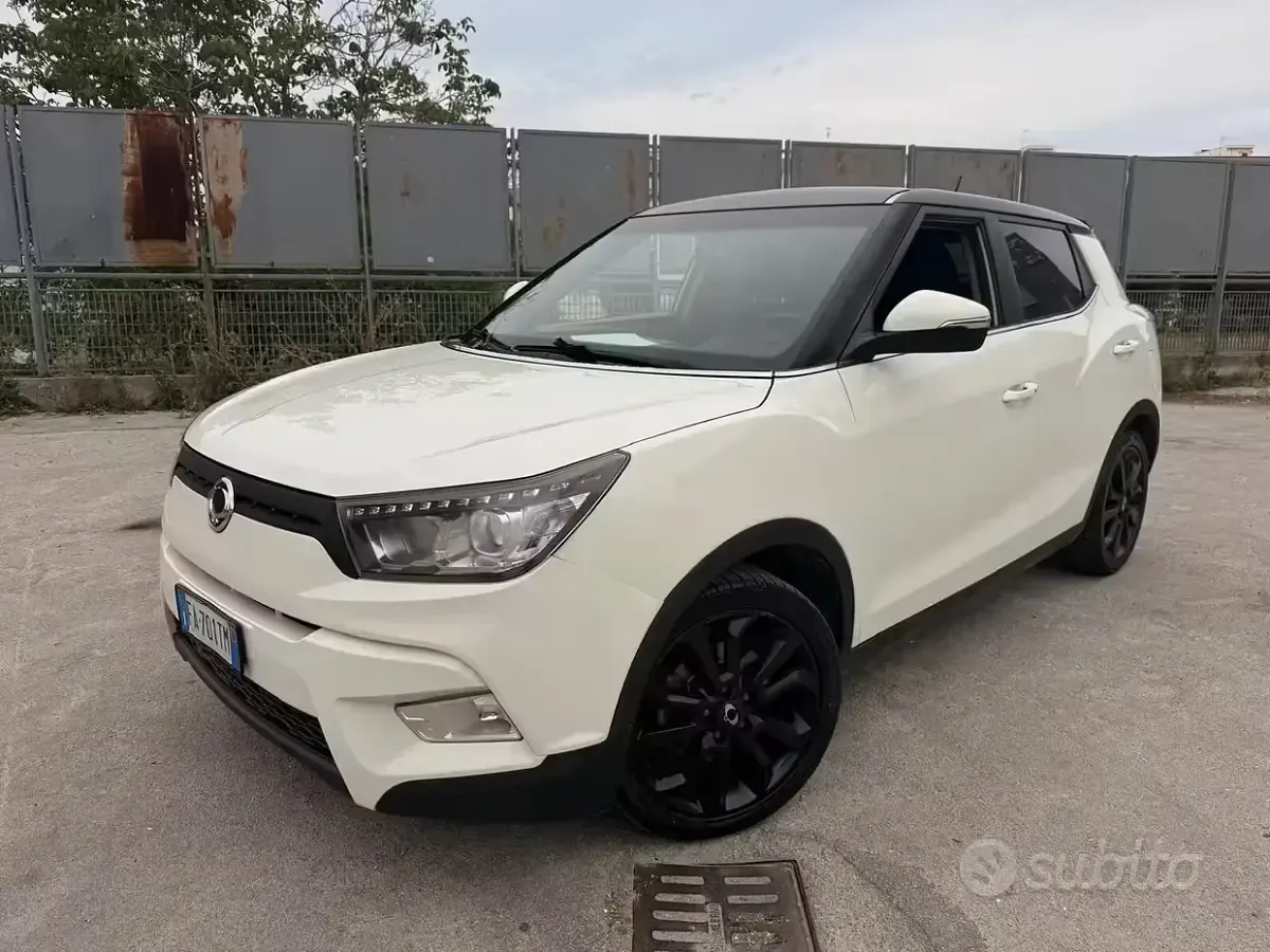 Usata SsangYong Tivoli 115 CV (84 kW) 2016 Bianco SUV