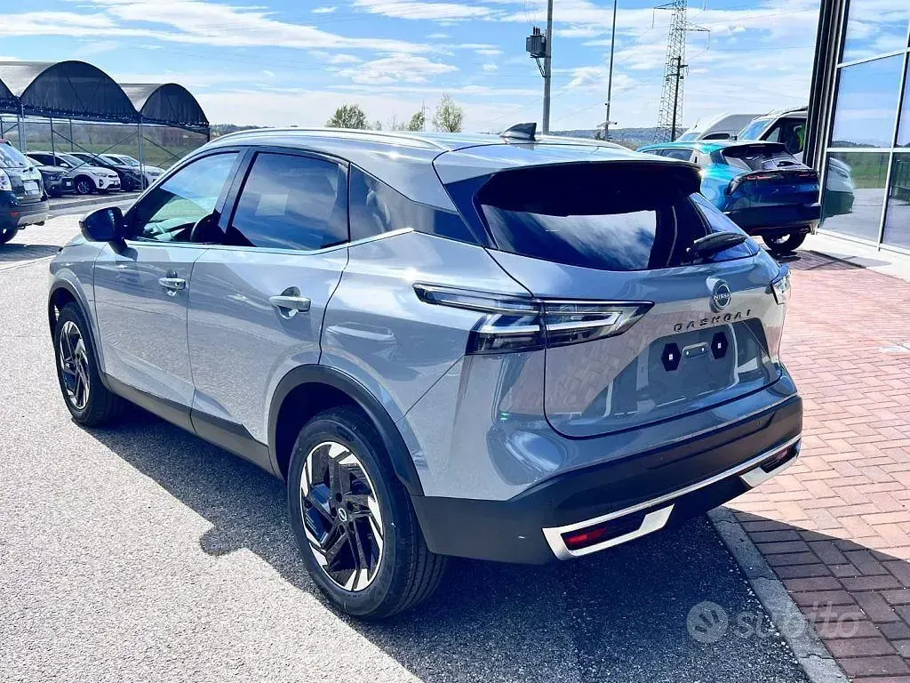Nuova Nissan Qashqai N-Connecta 158 CV (116 kW) 2026 Grigio SUV
