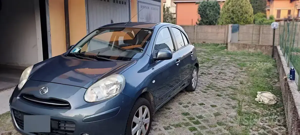 Usata Nissan Micra 80 CV (58 kW) 2011 Grigio Utilitaria
