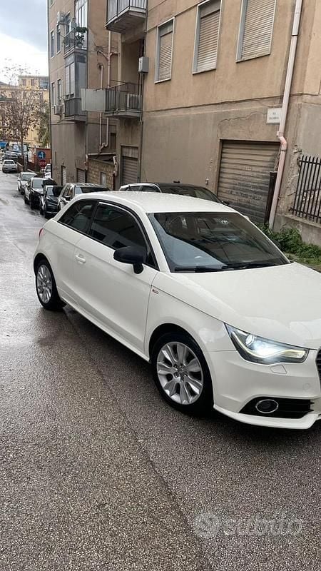 Usata Audi A1 105 CV (77 kW) 2011 Bianco Utilitaria