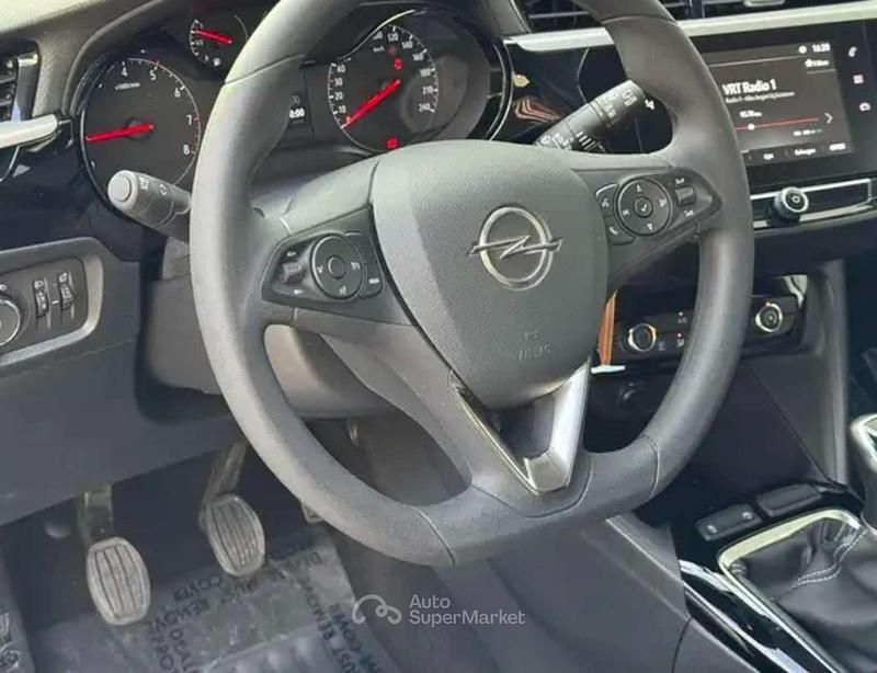 Usata Opel Corsa Edition 101 CV (74 kW) 2022 Argento Utilitaria