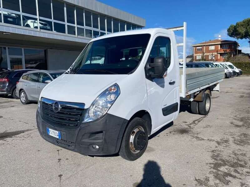 Usata Opel Movano 131 CV (96 kW) 2018 Bianco Furgone