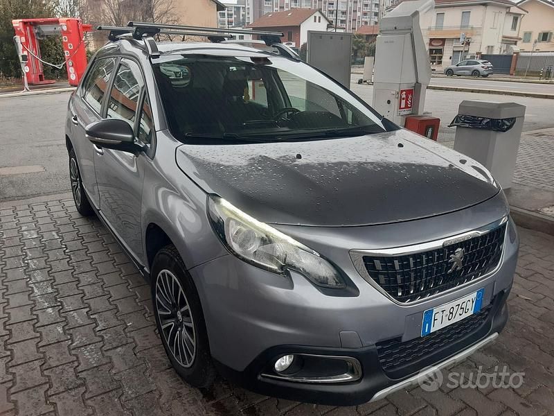 Usata Peugeot 2008 Allure 81 CV (59 kW) 2018 Grigio SUV