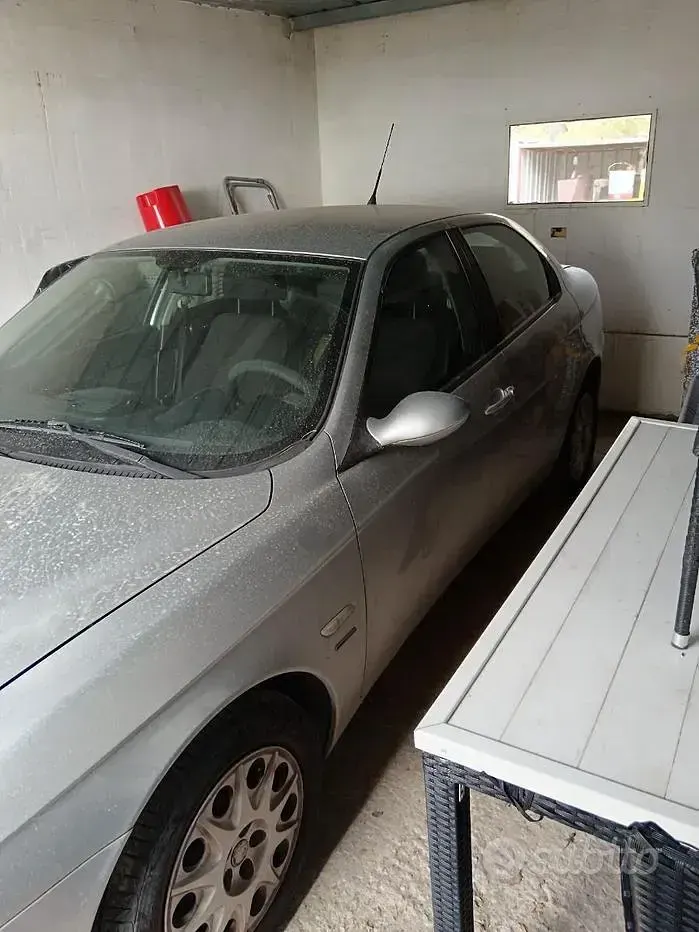 Usata Alfa Romeo 156 116 CV (85 kW) 2004 Grigio Berlina