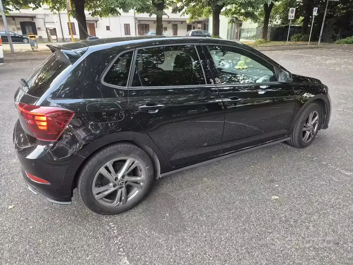 Usata VW Polo R-line 2023 Nero Utilitaria
