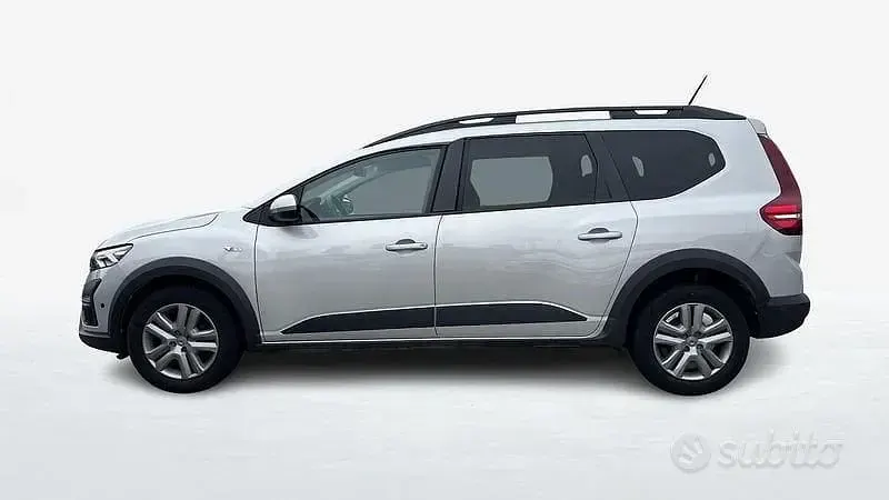 Usata Dacia Jogger Comfort 110 CV (80 kW) 2022 Gray Monovolume