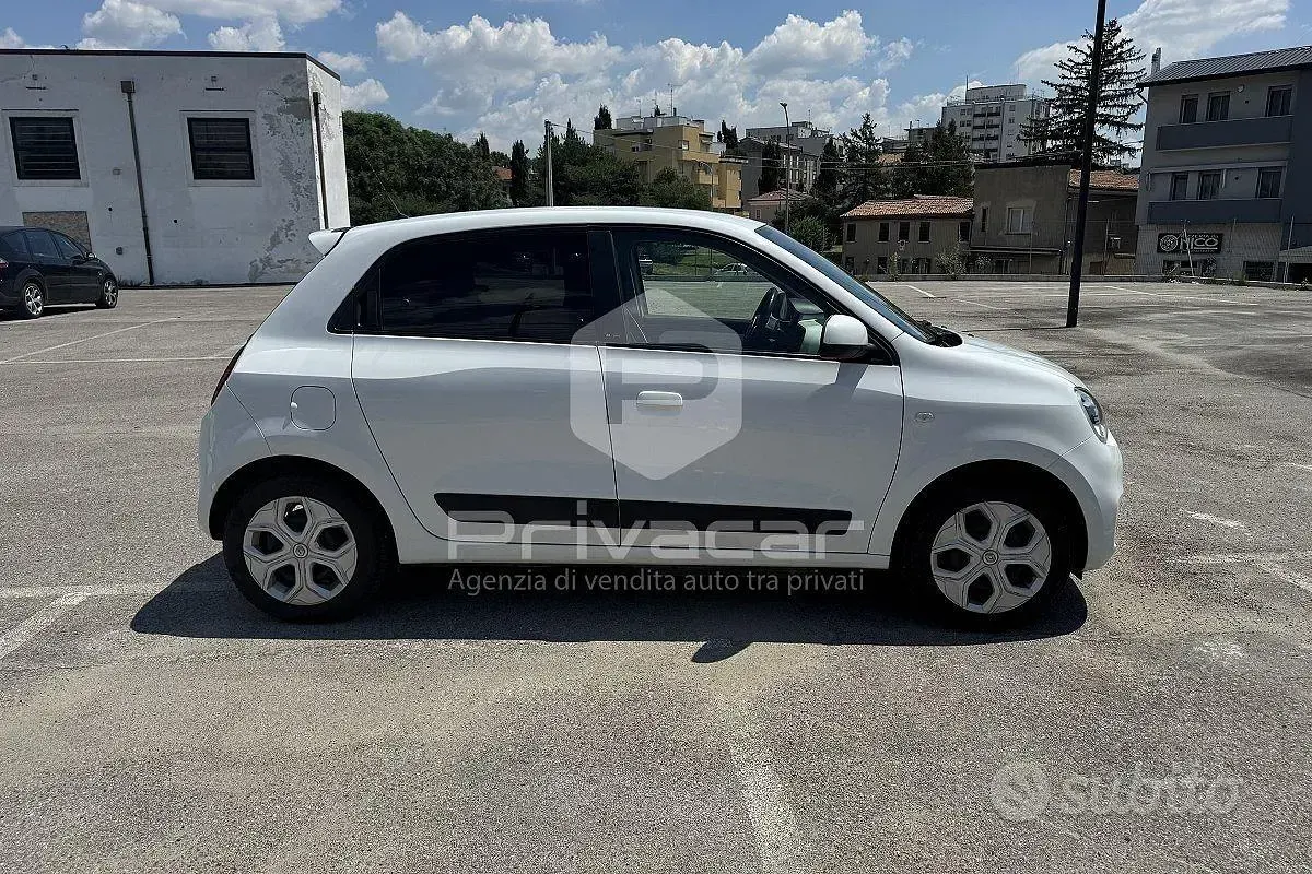 Usata Renault Twingo Zen 30 kW (42 CV) 2021 Bianco Utilitaria