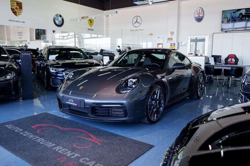 Usata Porsche 911 Carrera 4 385 CV (283 kW) 2021 Grigio Coupé