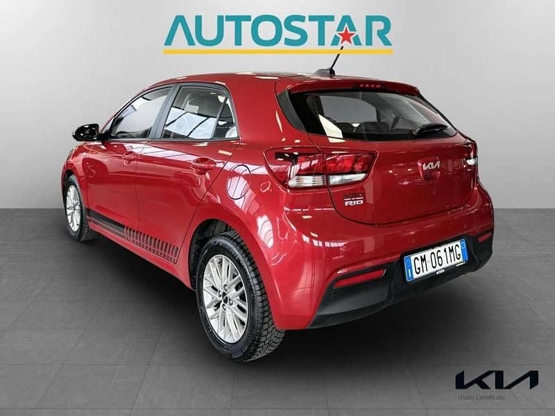 Usata Kia Rio Comfort 120 CV (88 kW) 2023 Rosso Berlina