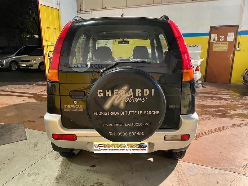 Usata Daihatsu Terios 83 CV (61 kW) 1998 Nero SUV