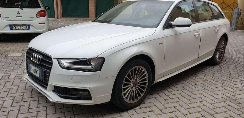 Usata Audi A4 Business Plus 120 CV (88 kW) 2015 Bianco Station wagon