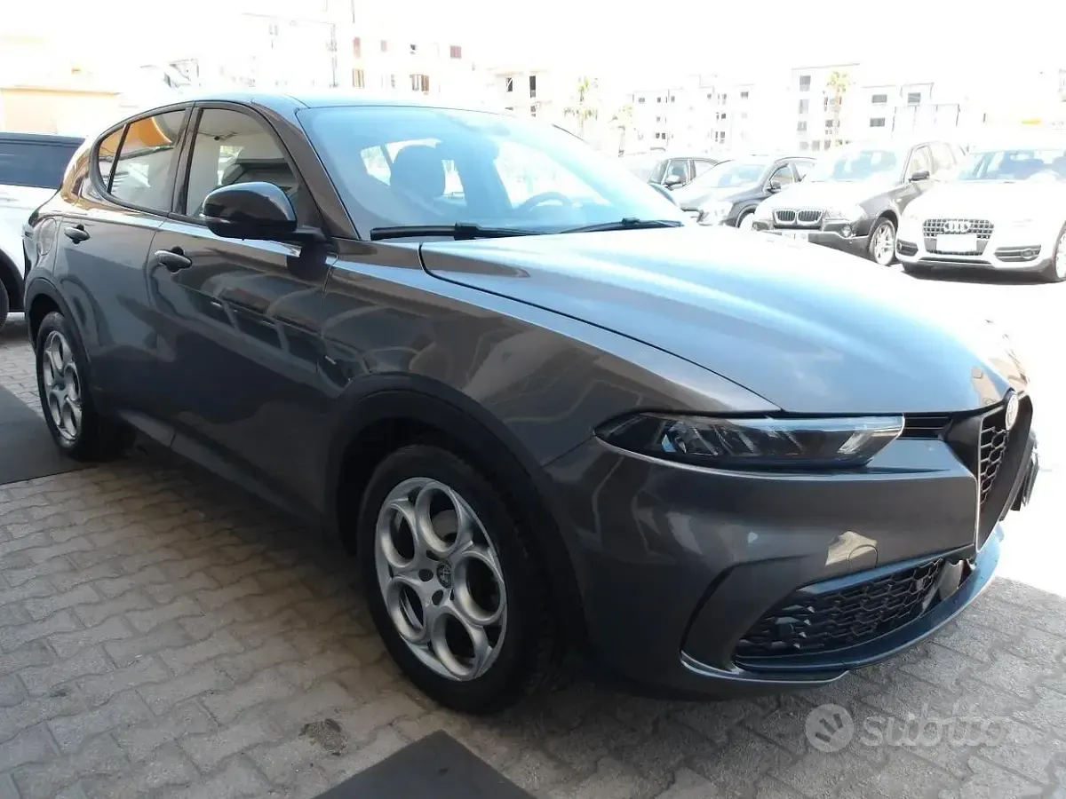 Usata Alfa Romeo Tonale Sprint 131 CV (96 kW) 2023 Grigio SUV