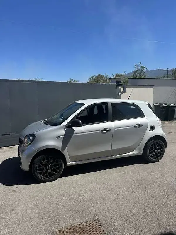 Usata Smart ForFour Prime 71 CV (52 kW) 2017 Utilitaria