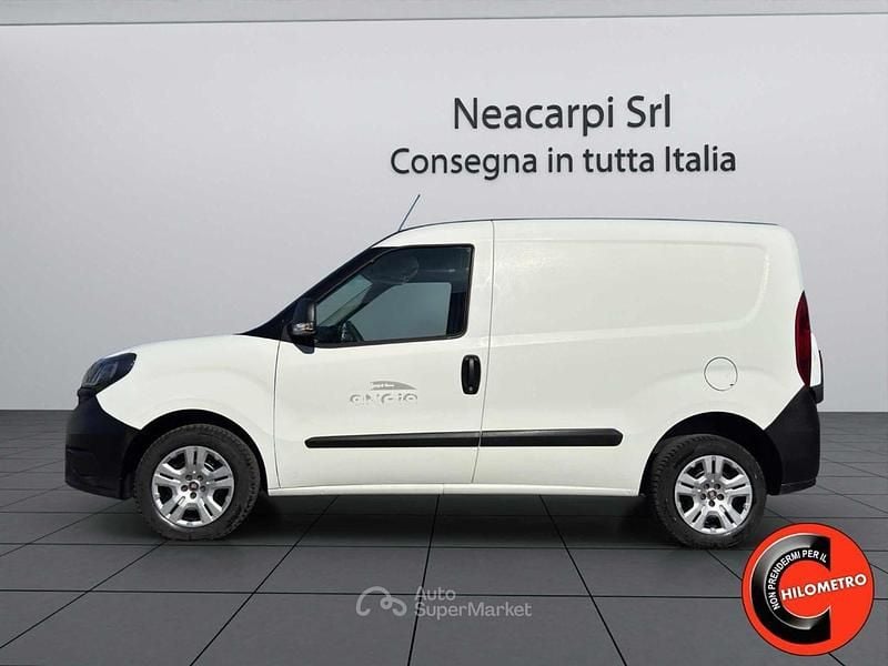 Usata Fiat Doblò 95 CV (69 kW) 2019 Bianco pastello Monovolume