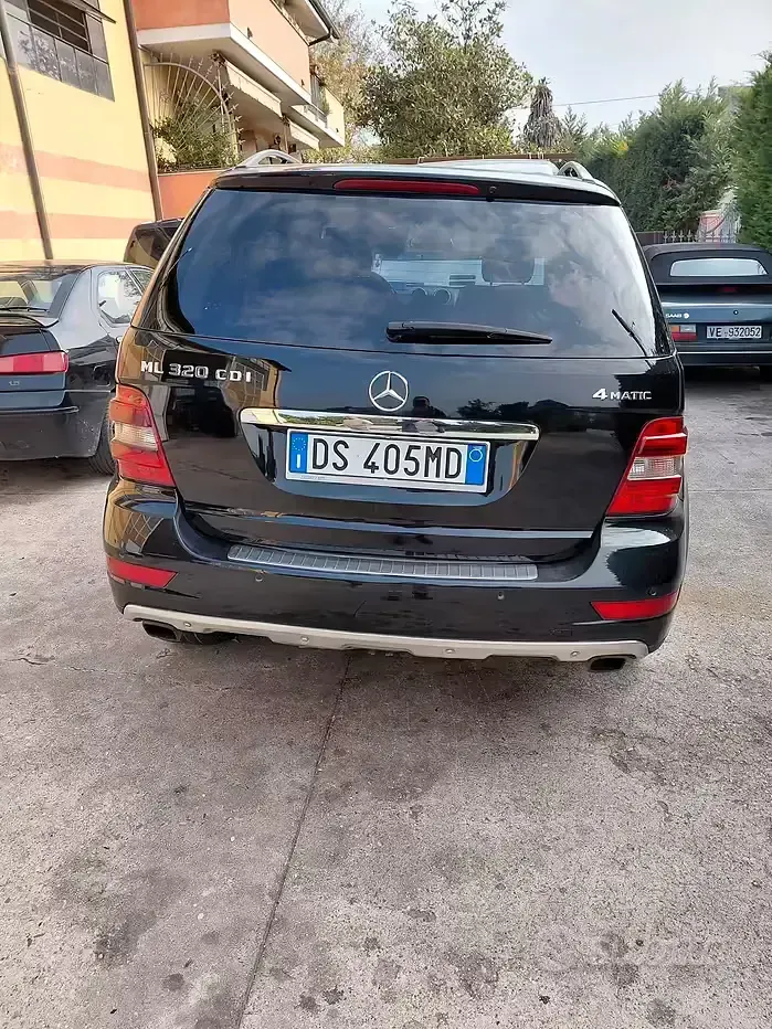 Usata Mercedes 320 224 CV (164 kW) 2008 SUV