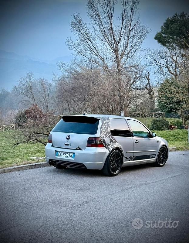 Usata VW Golf IV 130 CV (95 kW) 2002 Grigio Berlina