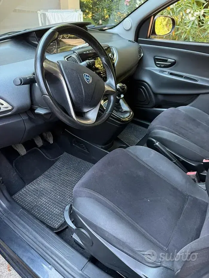 Usata Lancia Ypsilon 2012 Utilitaria