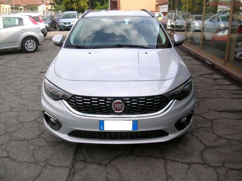 Usata Fiat Tipo Lounge 120 CV (88 kW) 2019 Argento Station wagon