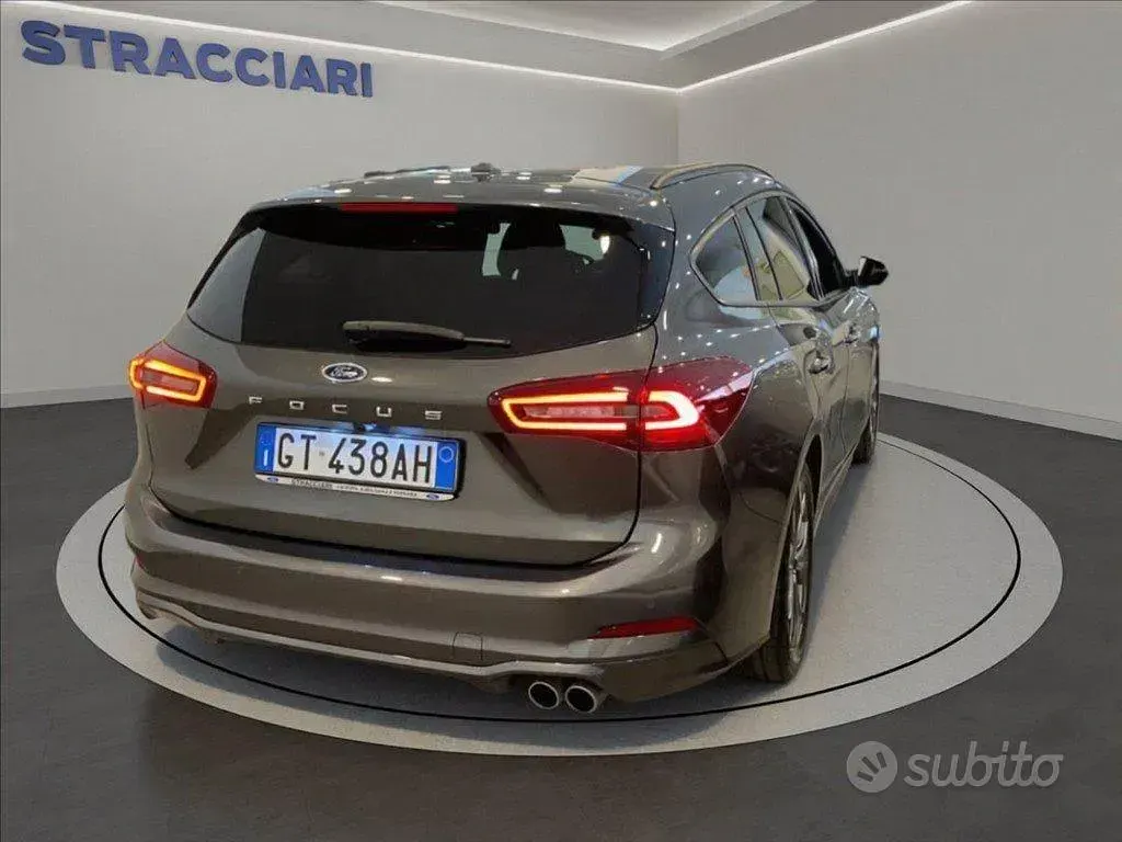 Usata Ford Focus ST-Line X 116 CV (85 kW) 2024 Grigio metallizzato Station wagon