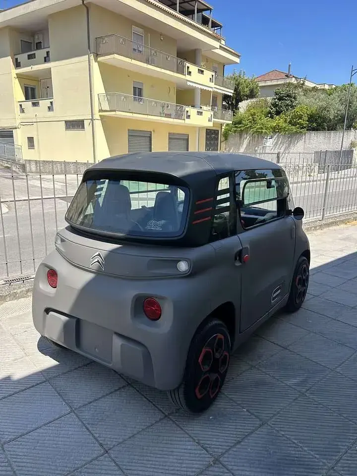Nouvelle Citroën AMI 2025 Gris Citadine