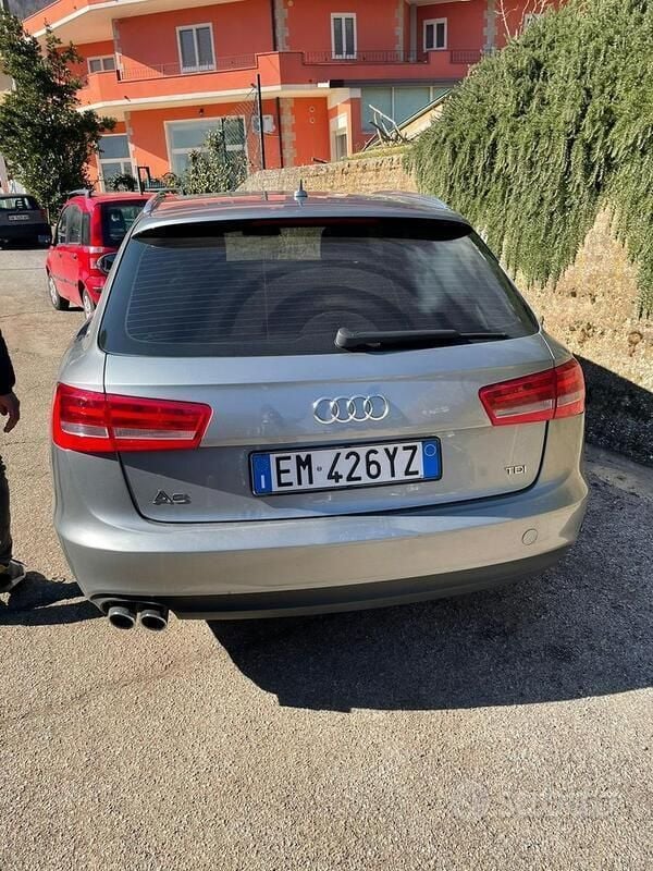 Usata Audi A6 140 CV (102 kW) 2012 Grigio Station wagon