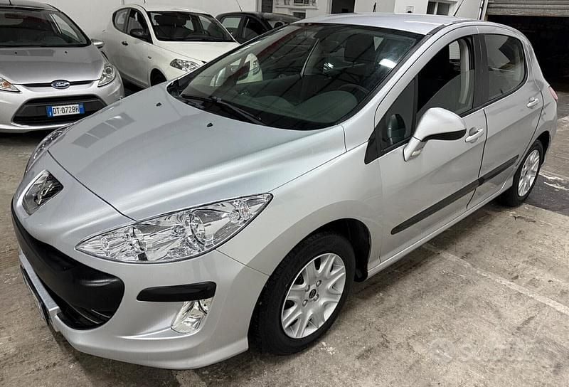 Usata Peugeot 308 92 CV (67 kW) 2011 Grigio Berlina