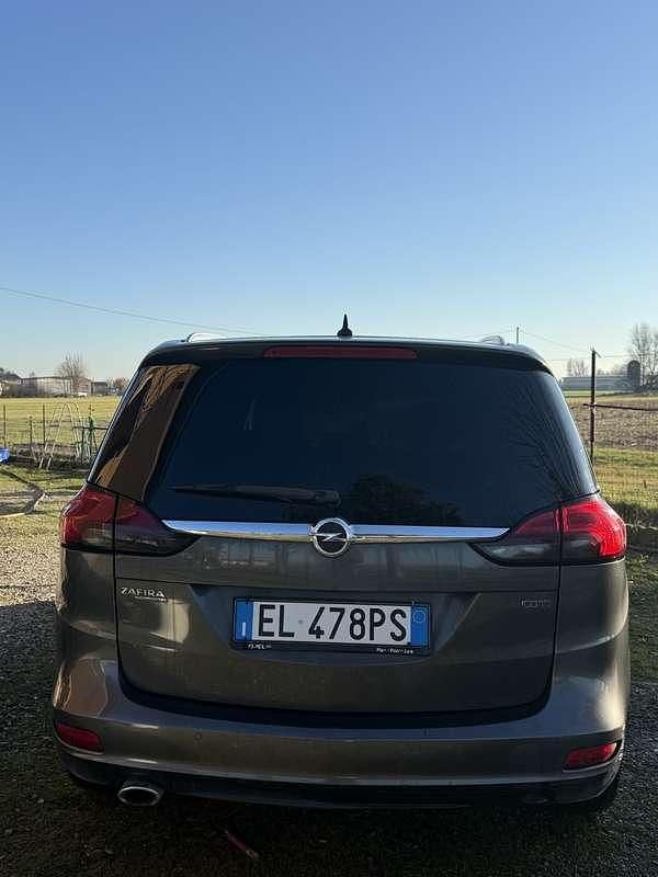 Usata Opel Zafira Tourer Edition 165 CV (121 kW) 2012 Monovolume