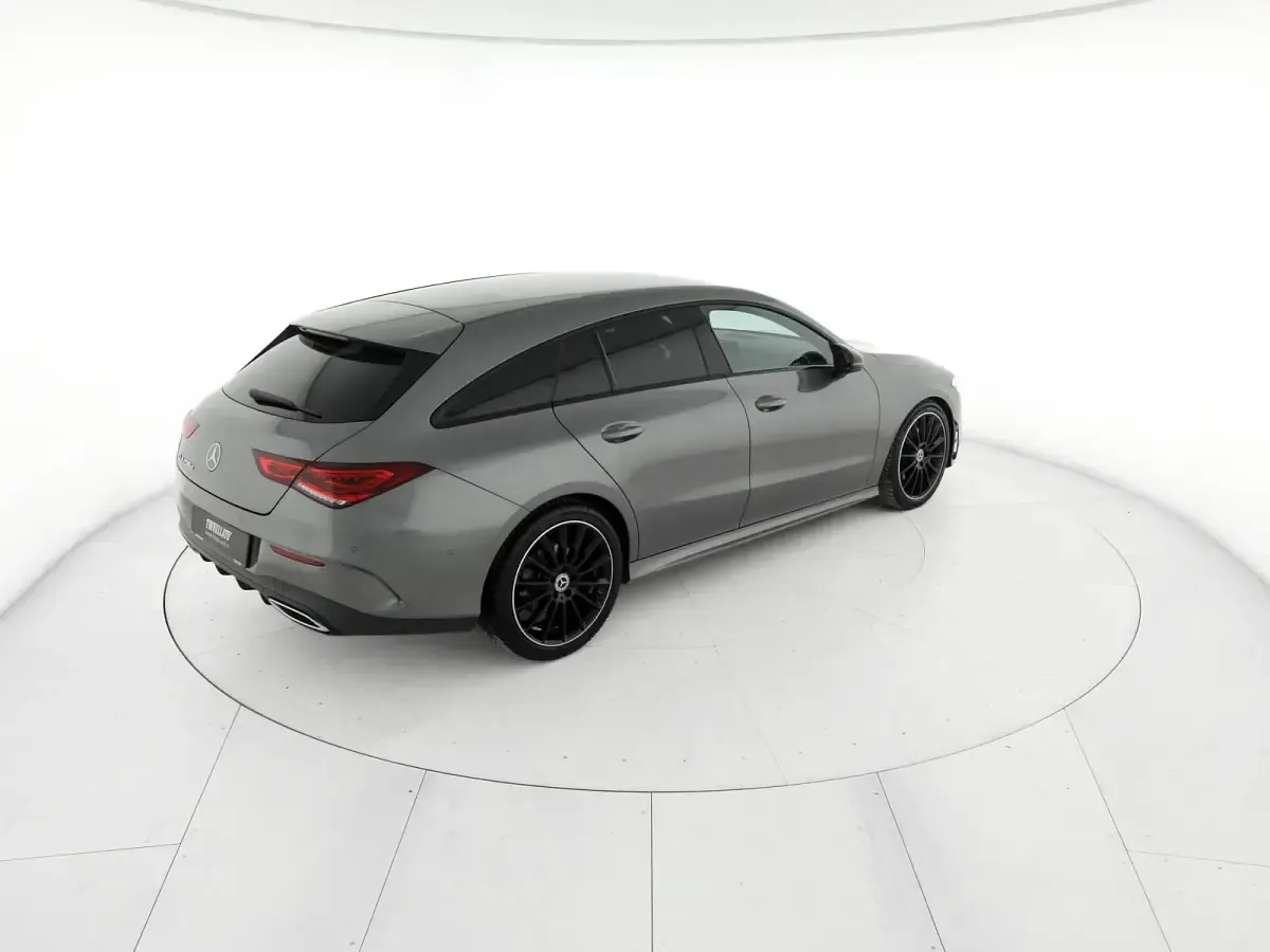 Usata Mercedes CLA200 Premium 150 CV (110 kW) 2023 Grigio montagna Coupé