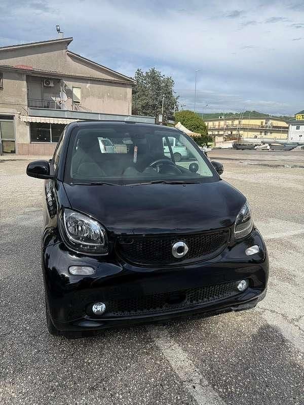 Nero Usata 2019 Smart ForTwo Cabrio Passion Cabrio | 15.500 € (Buon prezzo) - Immagine 1/4