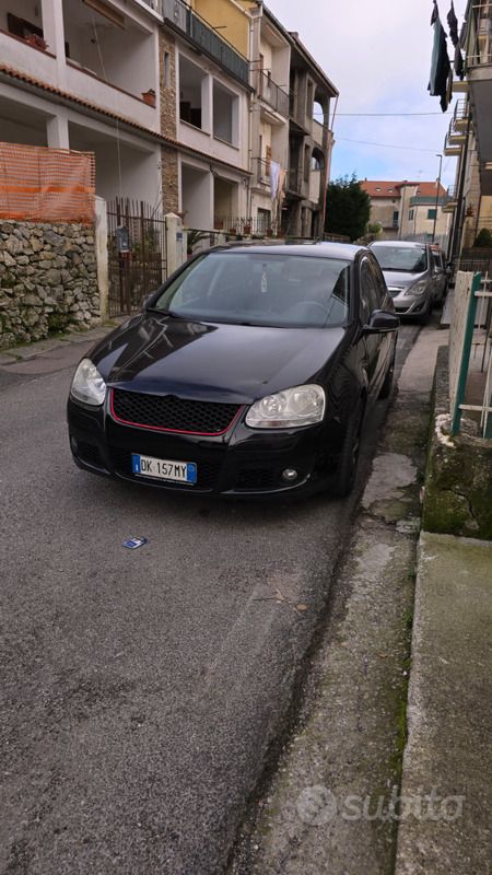 Usata 2007 VW Golf V Comfortline Tre volumi | 2800 € (Super prezzo) - Immagine 1/4