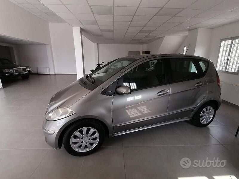 Usata Mercedes A180 Elegance 109 CV (80 kW) 2008 Grigio Berlina
