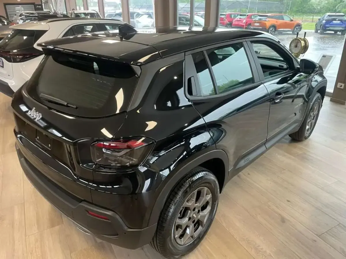Nuova Jeep Avenger Longitude 101 CV (74 kW) 2025 Nero SUV