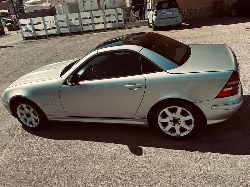 Usata Mercedes SLK230 193 CV (141 kW) 1998 Grigio Cabrio