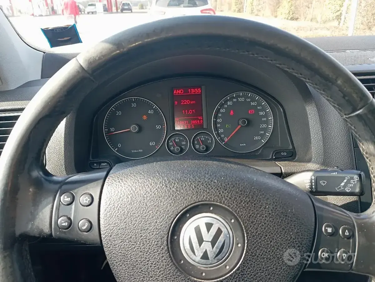 Usata VW Golf V GT 140 CV (102 kW) 2008 Bianco Utilitaria