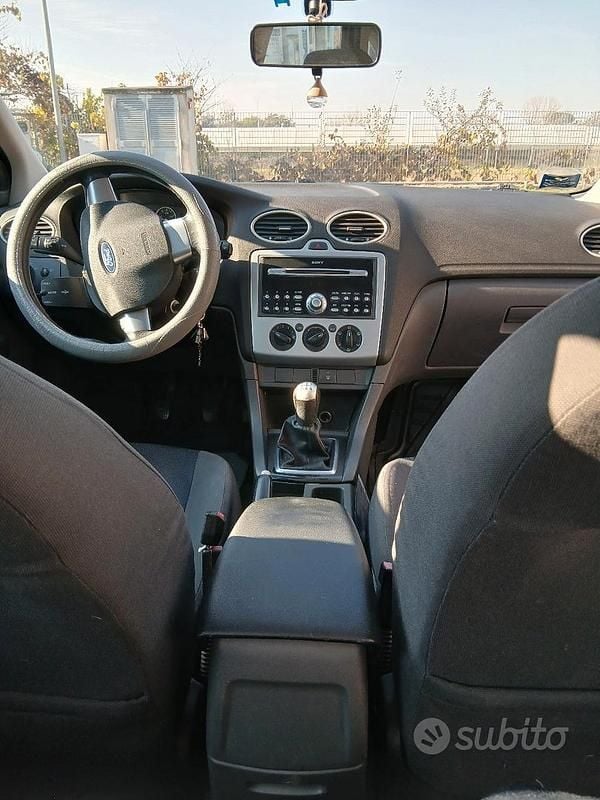 Usata Ford Focus 2005 Grigio Berlina
