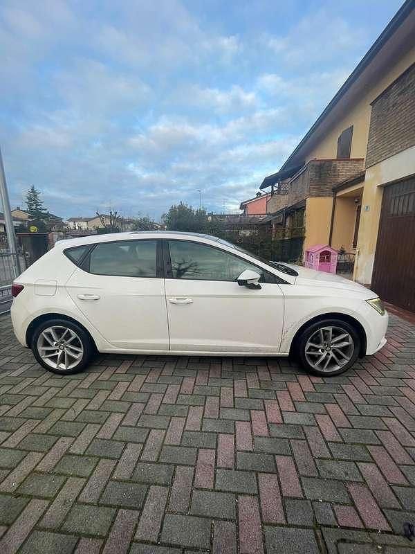 Usata Seat Leon Style 105 CV (77 kW) 2013 Berlina
