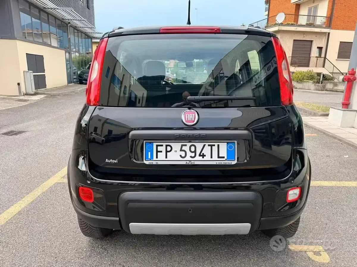 Usata Fiat Panda 4x4 S 86 CV (63 kW) 2018 Nero Utilitaria
