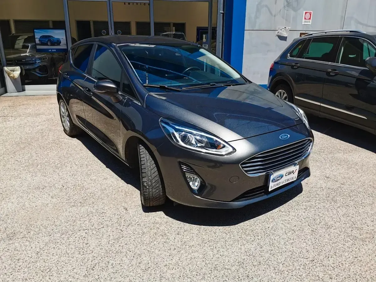 Usata Ford Fiesta Titanium 75 CV (55 kW) 2019 Grigio Utilitaria
