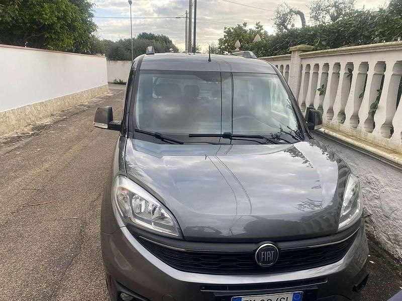 Usata Fiat Doblò Dynamic 120 CV (88 kW) 2015 Grigio Monovolume