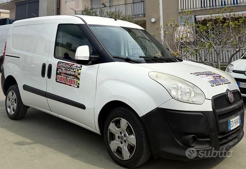 Usata Fiat Doblò 105 CV (77 kW) 2010 Bianco Monovolume