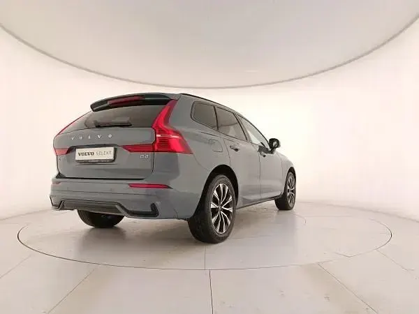 Usata Volvo XC60 Plus 197 CV (144 kW) 2023 Grigio SUV