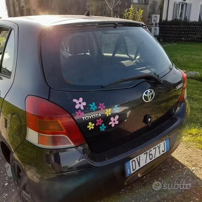 Usata Toyota Yaris 2009 Nero Utilitaria