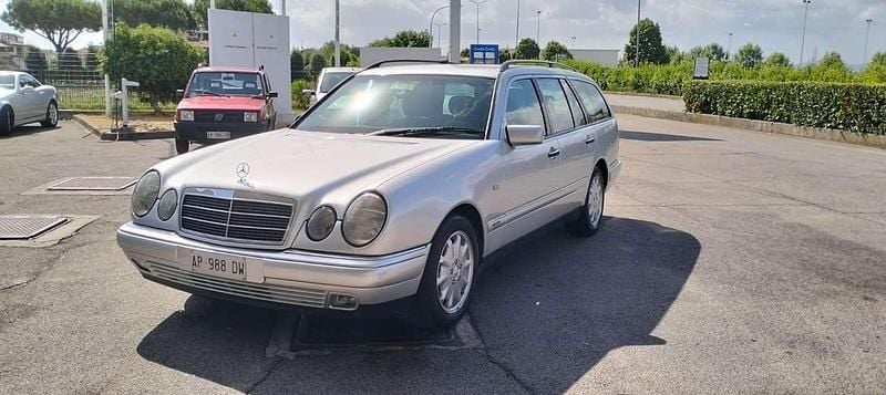 Usata Mercedes E200 Elegance 186 CV (136 kW) 1997 Station wagon