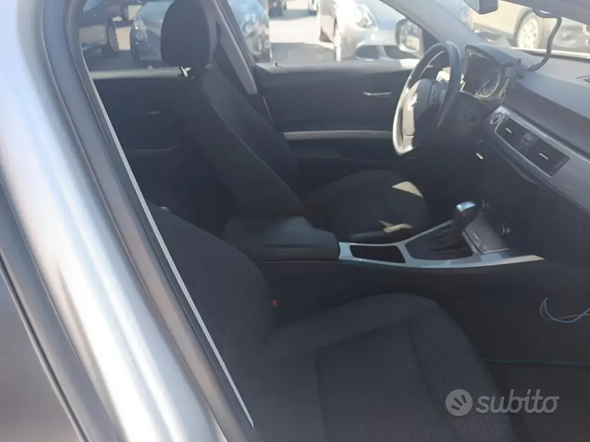 Usata BMW 320 184 CV (135 kW) 2011 Grigio Berlina