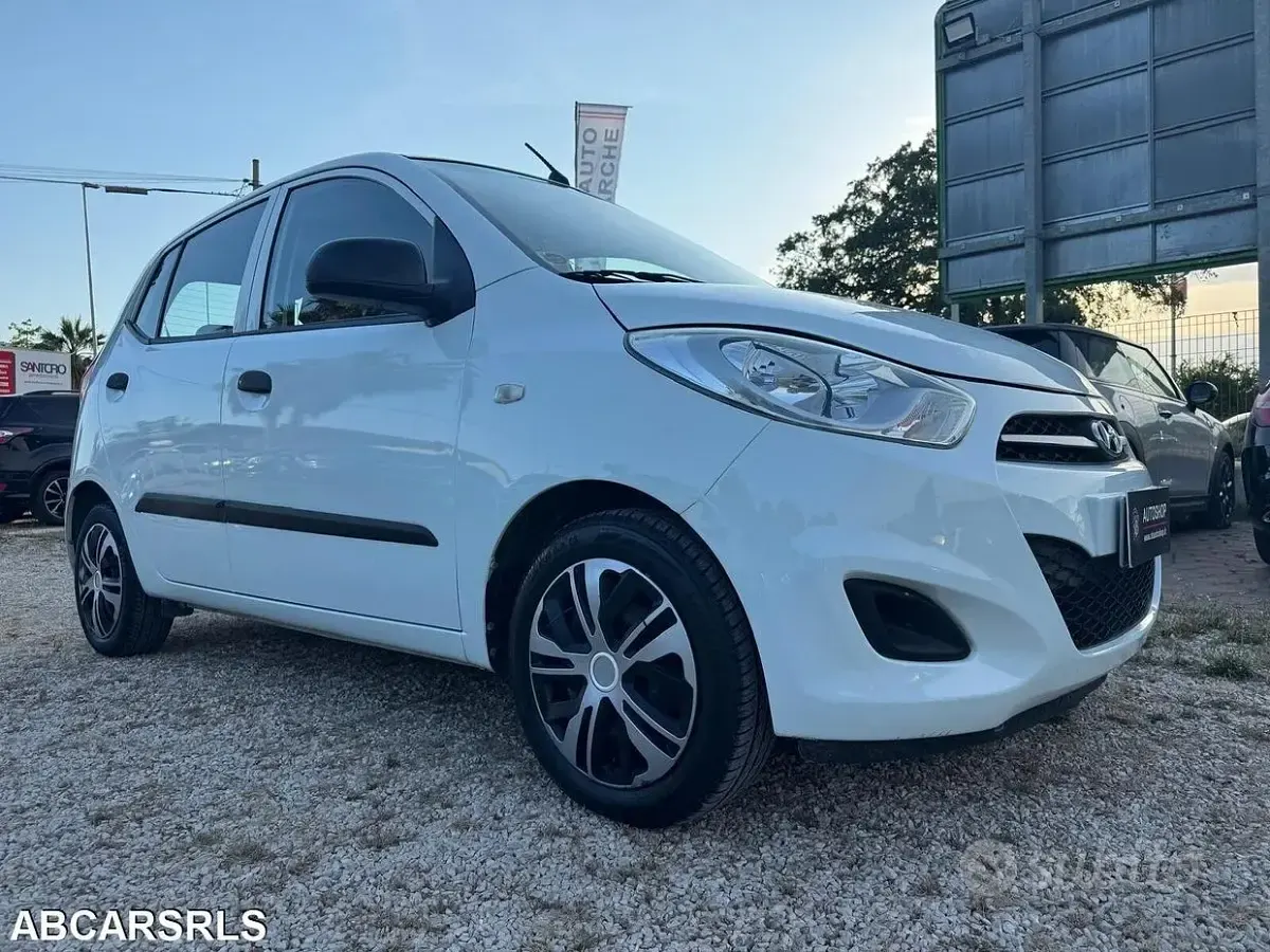 Usata Hyundai i10 Classic 69 CV (50 kW) 2012 Bianco Utilitaria
