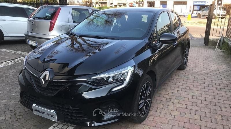 Usata Renault Clio V 140 CV (102 kW) 2022 Nero Berlina
