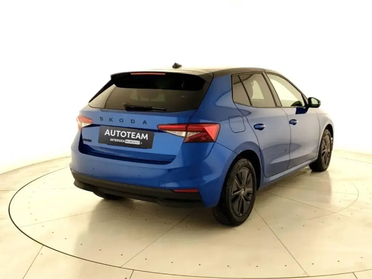 Usata Skoda Fabia 95 CV (69 kW) 2025 Blu Utilitaria