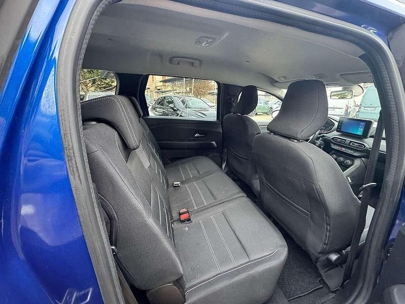 Usata Dacia Jogger Comfort 101 CV (74 kW) 2022 Blu scuro Monovolume