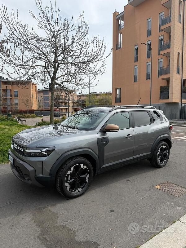 Usata Dacia Duster Extreme 101 CV (74 kW) 2024 Grigio SUV