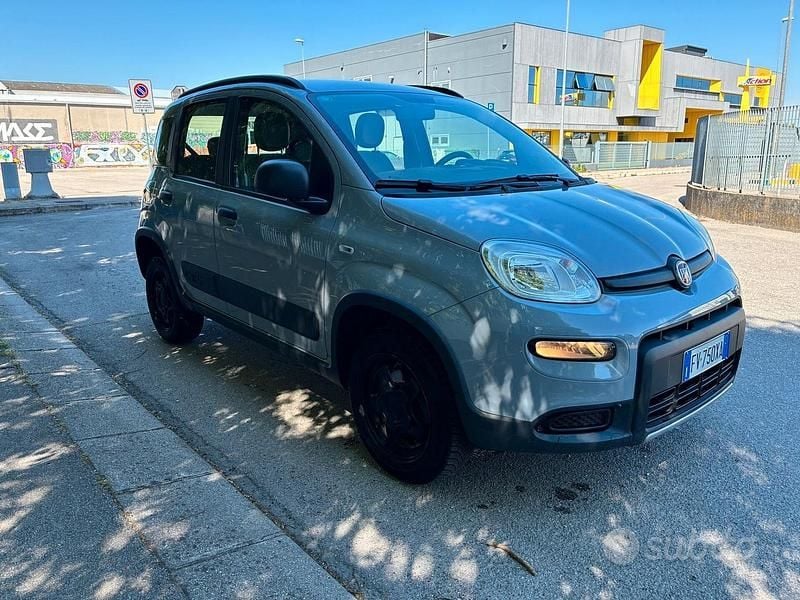 Occasion Fiat Panda 4x4 S 86 ch (63 kW) 2019 Gris Citadine